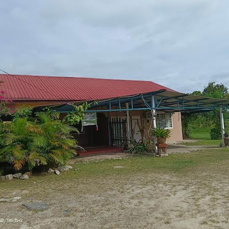 Embun Langkawi Pantai Cenang Villa Pantai Cenang  Eksteriør billede